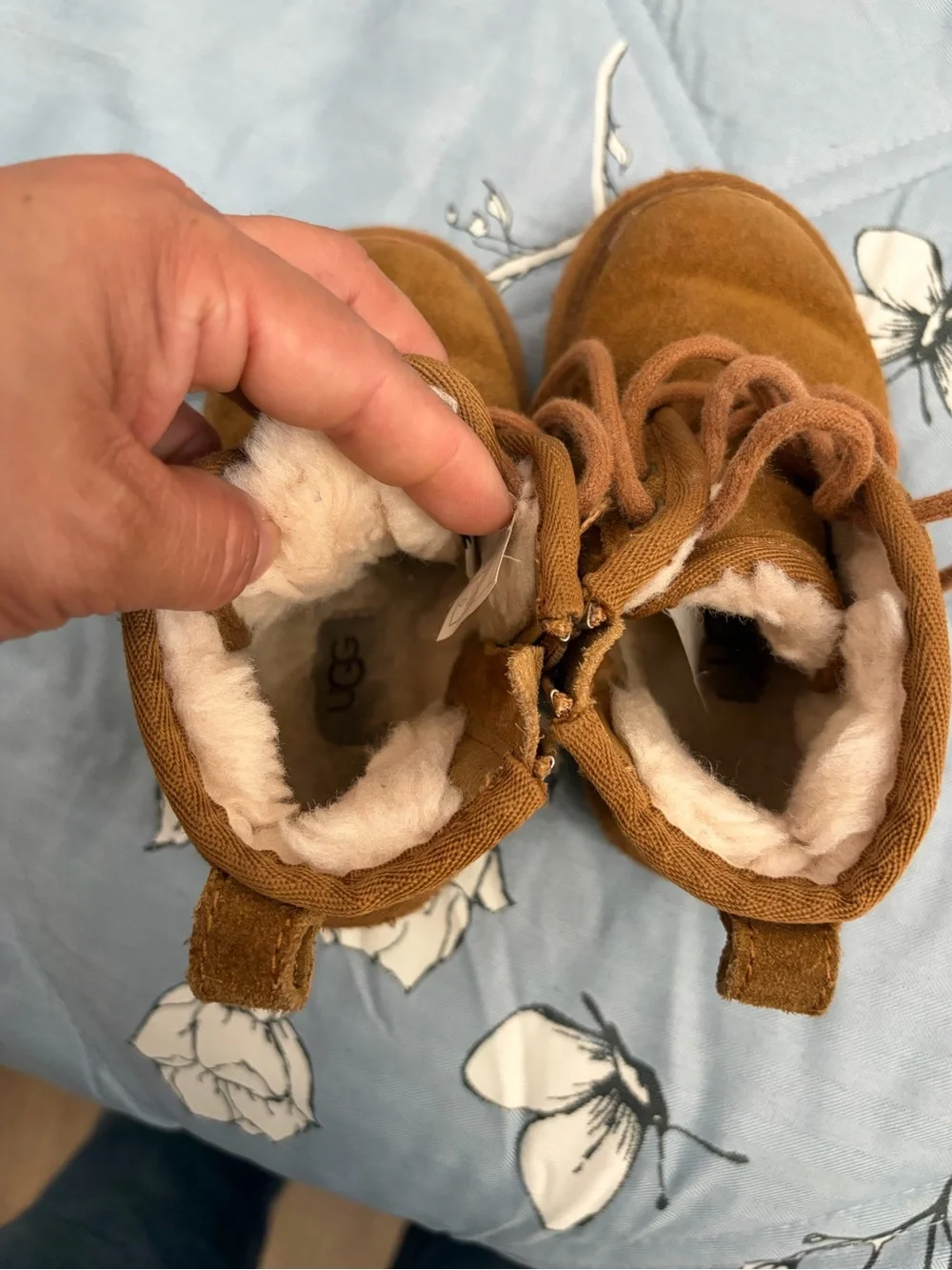UGG Kids Brown Suede Lace-Up Boots size 7
